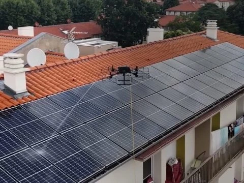 Nettoyage de panneaux photovoltaïques